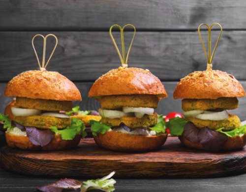 Burger vegetali Kioene: tanti gusti un’unica missione