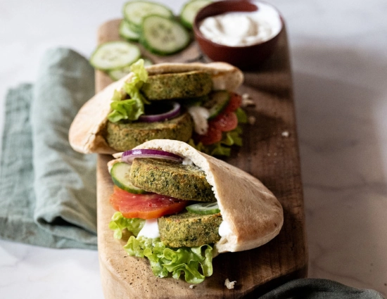 Pita farcite con salsa tahina